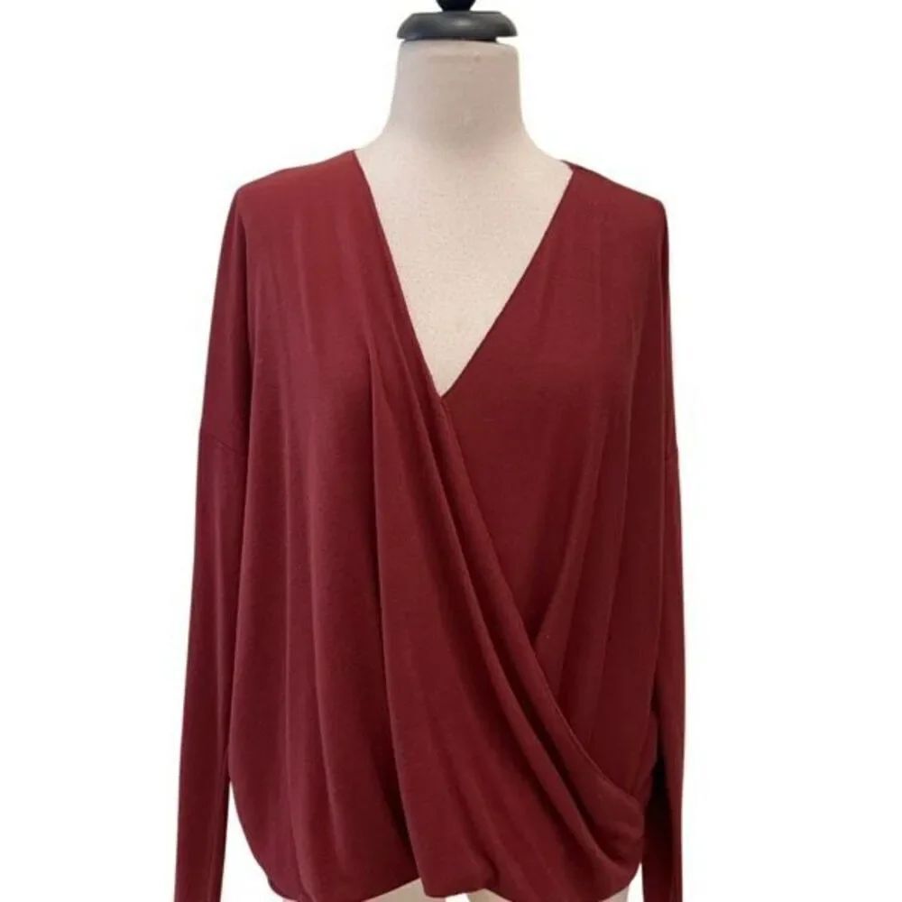Altar'd State Women's Relaxed Draped Faux Wrap Long Sleeve Blouse Red Small